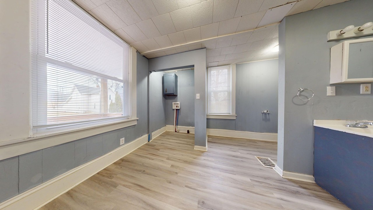 75 Harker St - Photo 3 of 14