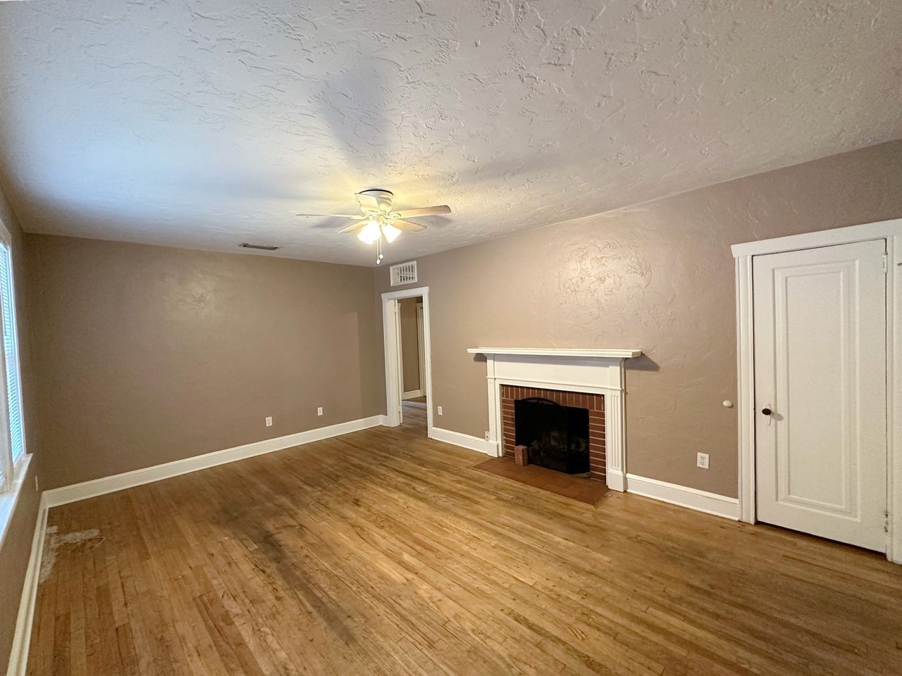 1835 Nw 5th Ave #1 - Photo 3 of 16