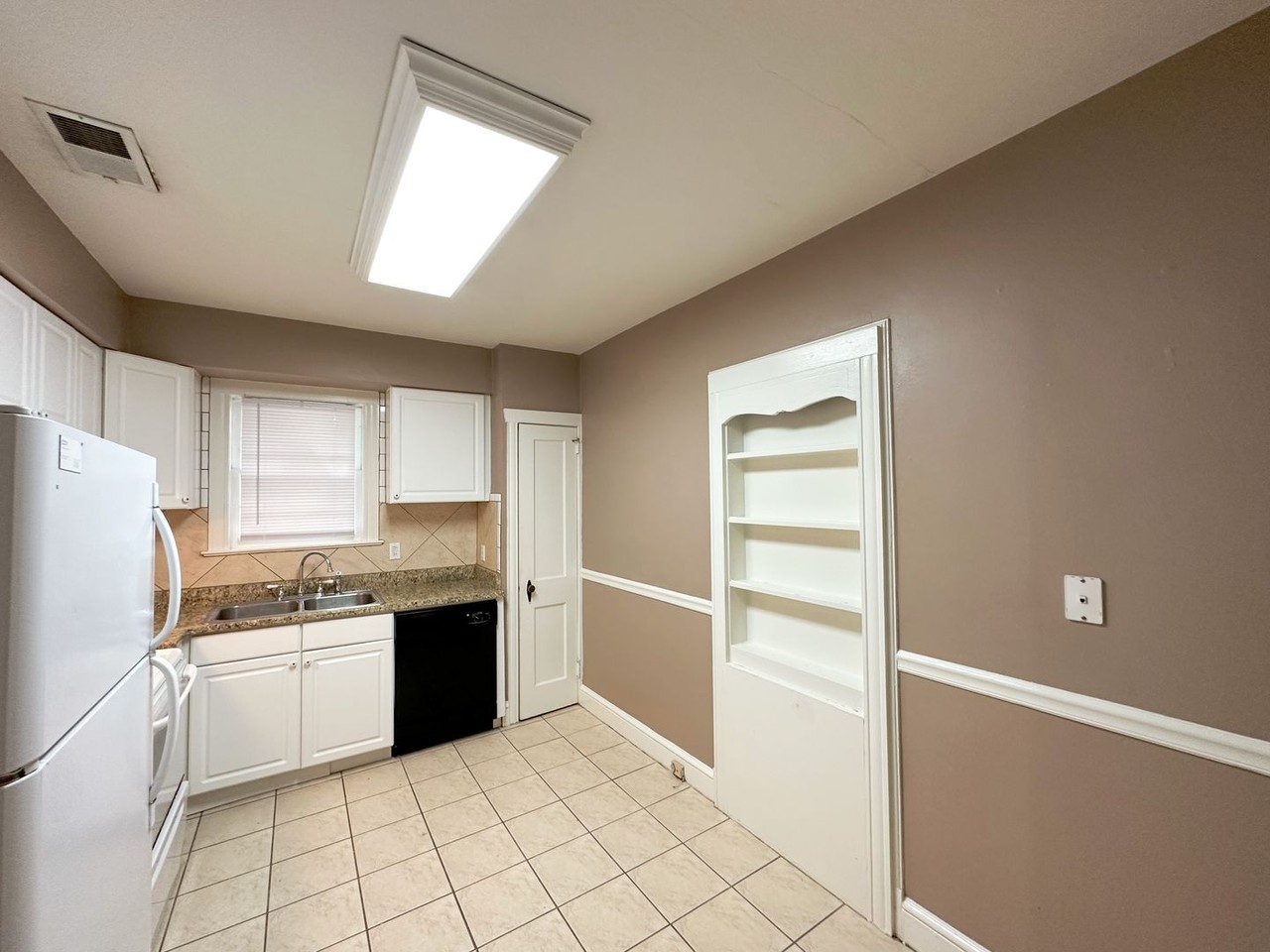 1835 Nw 5th Ave #1 - Photo 6 of 16