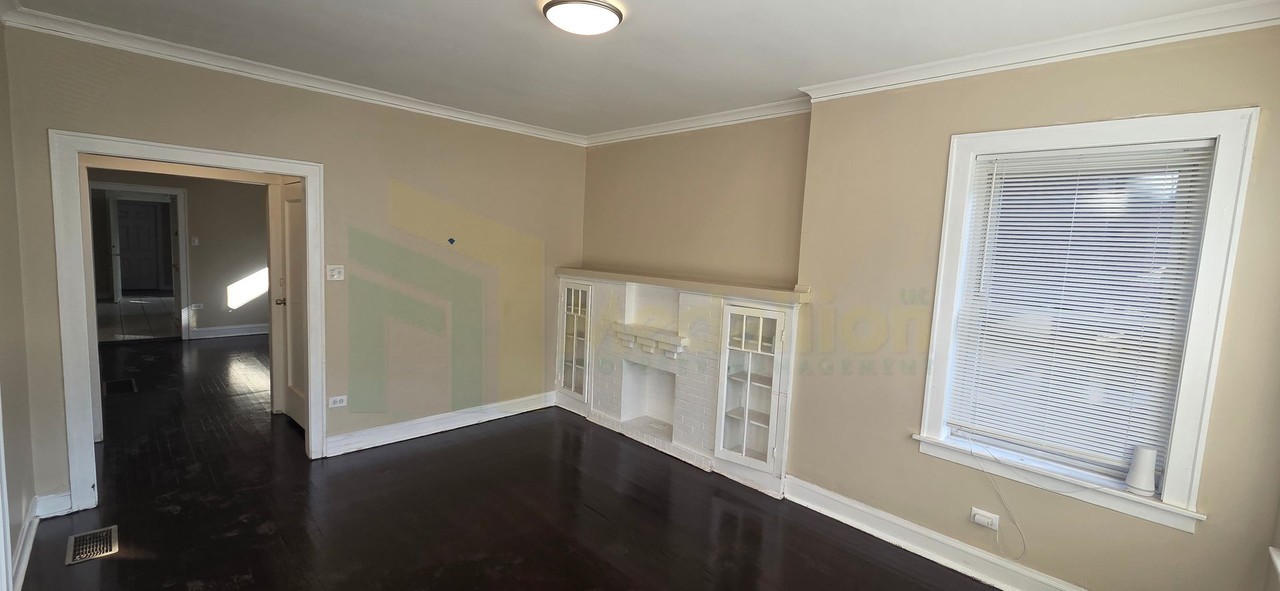 8147 S Bishop St - Photo 7 of 45