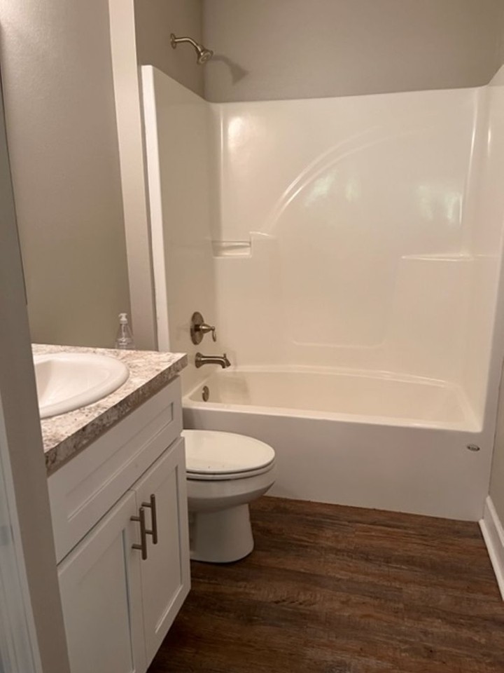 214 Chippewa Rd - Photo 7 of 10
