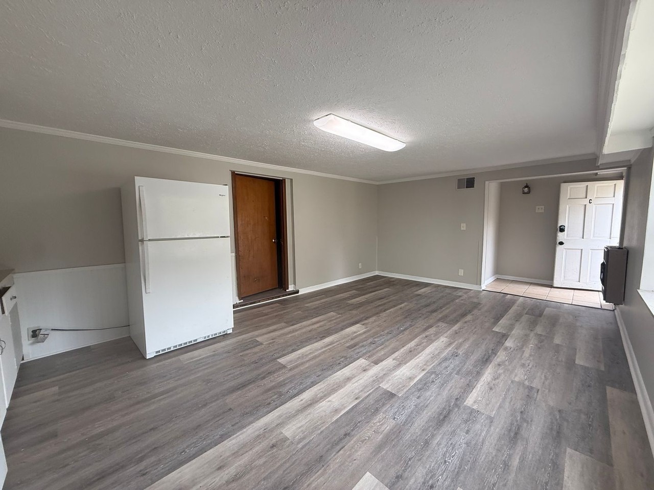 110 W Barton Ridge Rd - Photo 5 of 9