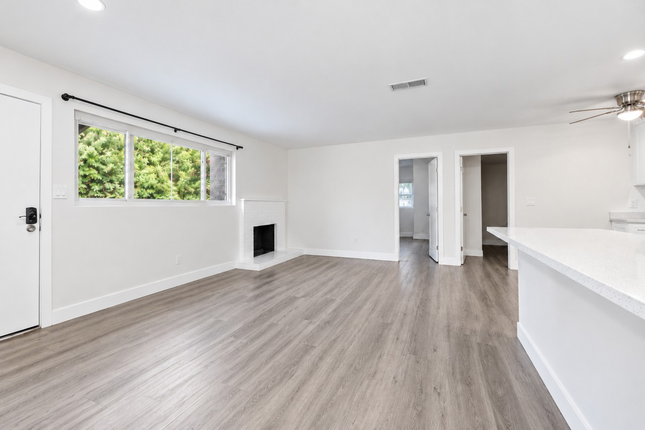 5836 Baja Dr - Photo 5 of 22