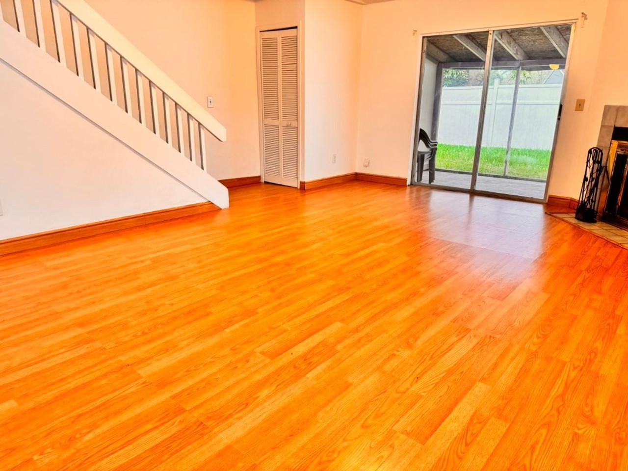 516 Aquatic Dr - Photo 7 of 16