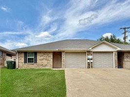 featured image of 3988 Duchess Dr