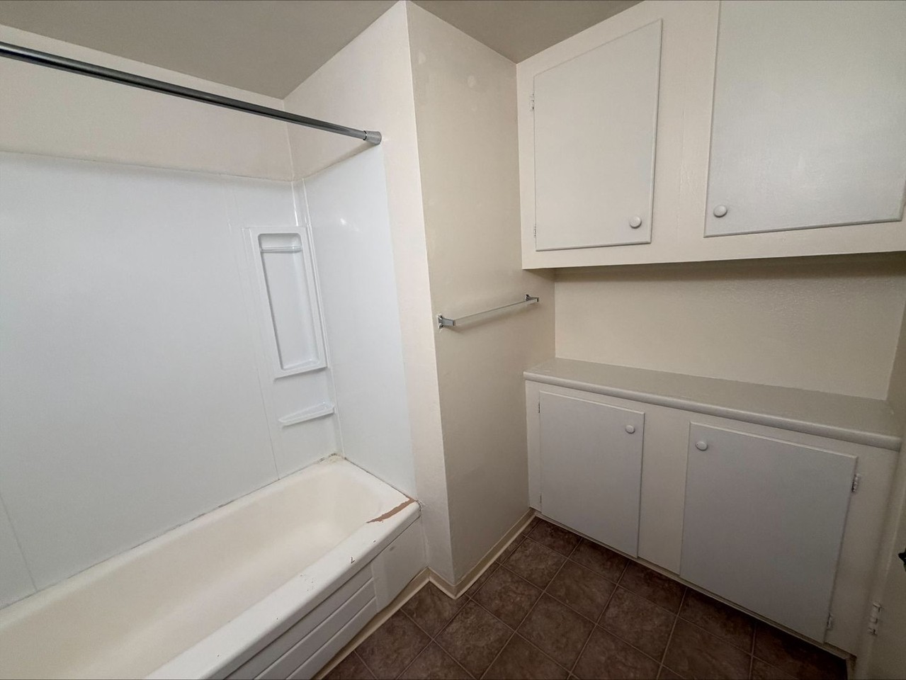 230 Wabash Ave - Photo 2 of 13