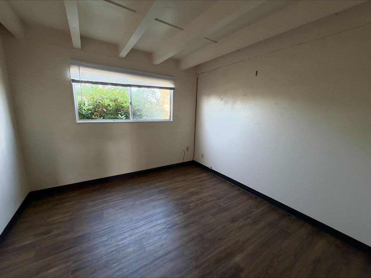 230 Wabash Ave - Photo 7 of 13