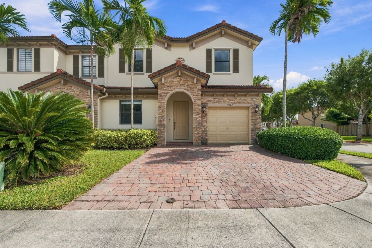 11869 Sw 154th Ave - Photo 3 of 25