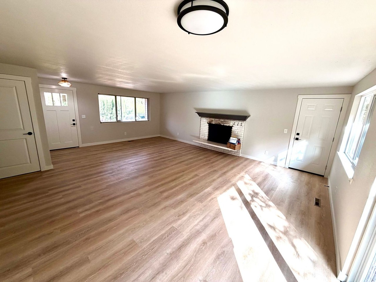 3510 Croisan Scenic Way S - Photo 4 of 13