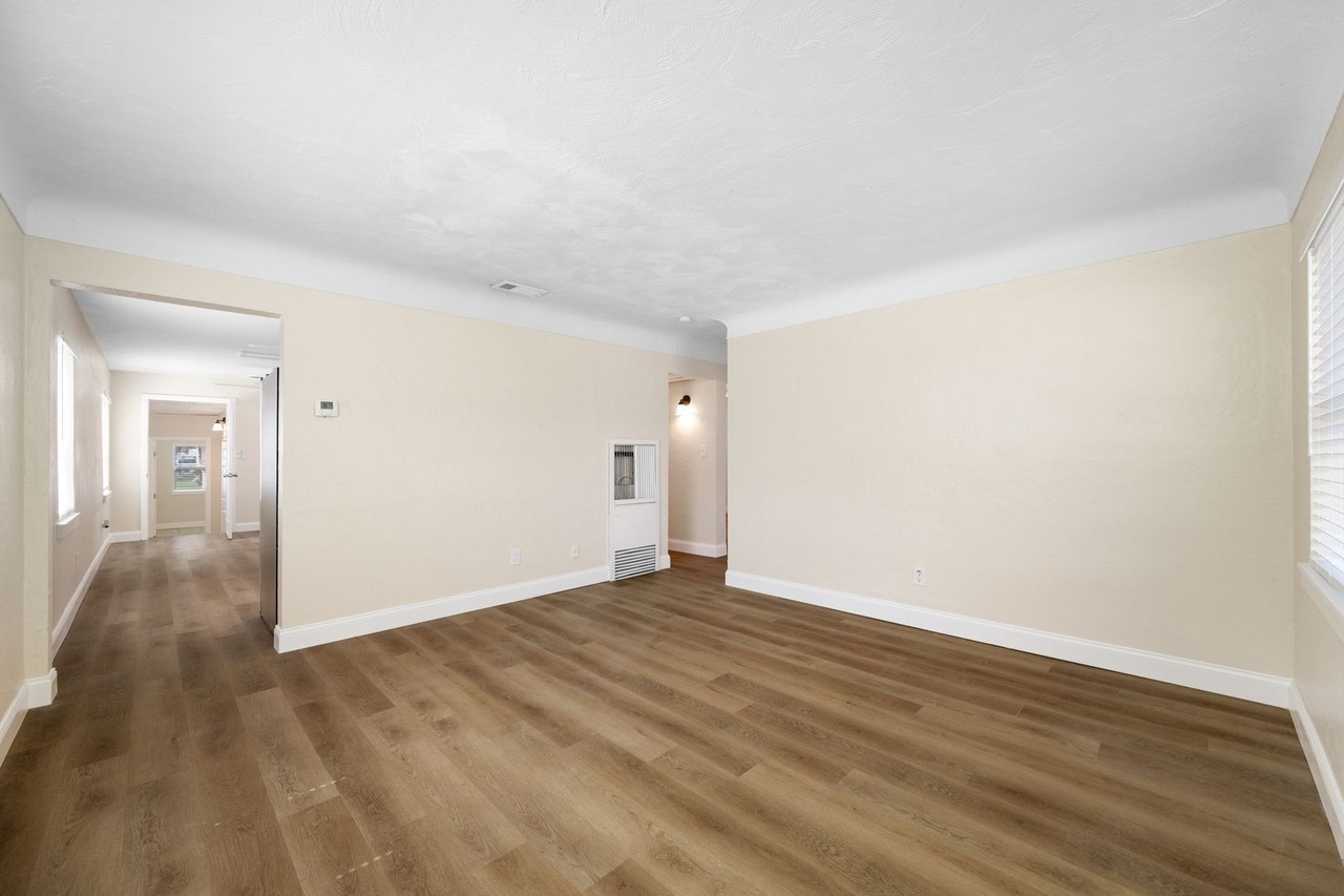 3800 26th St N - Photo 5 of 33