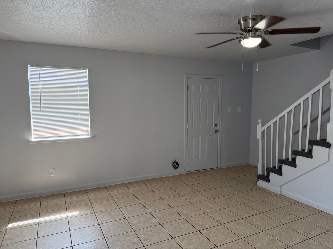3729 Sandy Ln Apt B - Photo 5 of 7