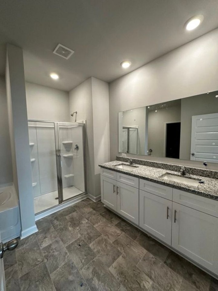 1219 Admiral Ave - Photo 7 of 26