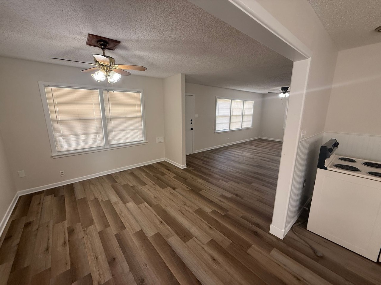 4011 38th St - Photo 4 of 6