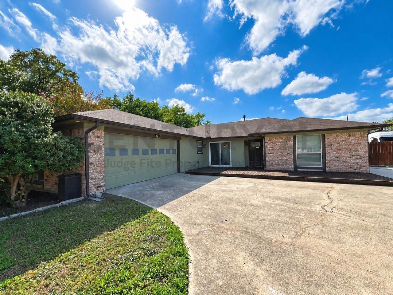 3505 Dunes St - Photo 2 of 33