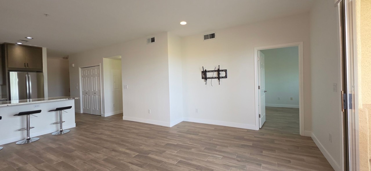 16336 E Westby Dr #103 - Photo 7 of 28