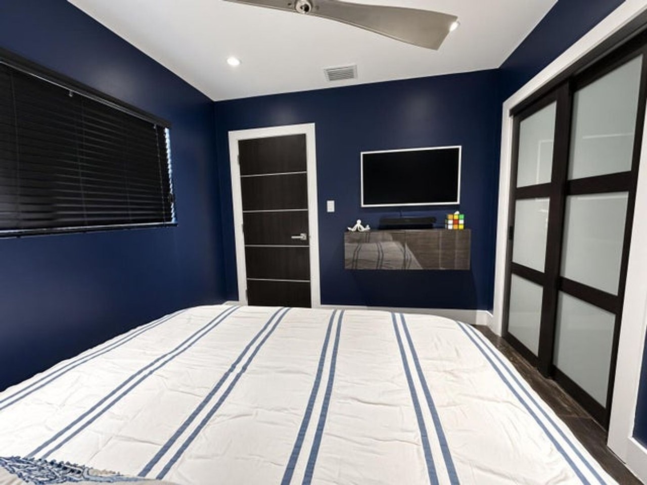 2300 Ne 19th Ave - Photo 6 of 13