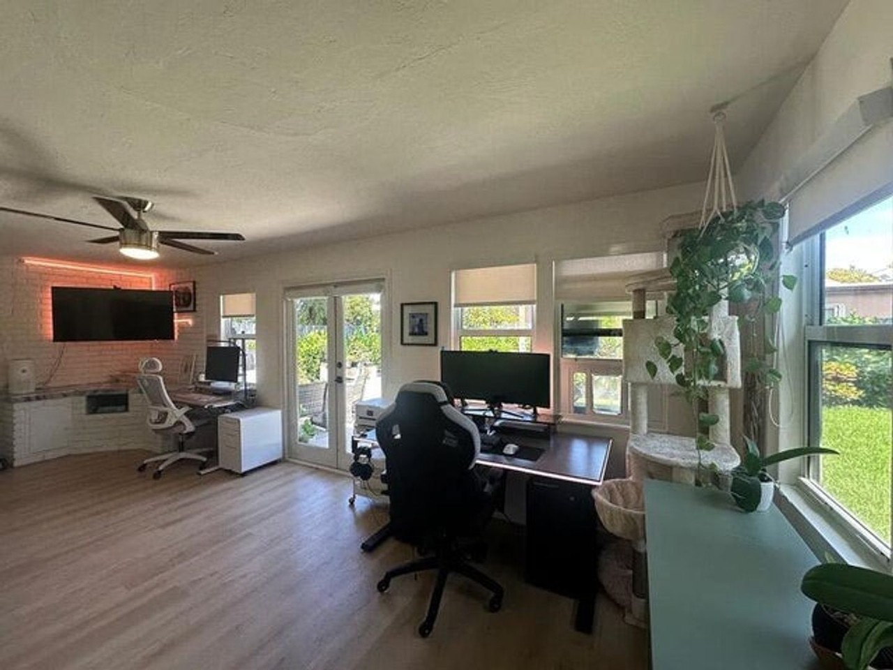 3640 Ne 16th Ave - Photo 3 of 15