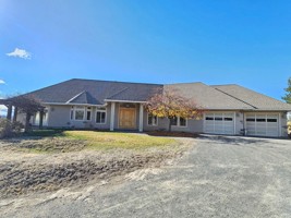 featured image of 870 Ne B St
