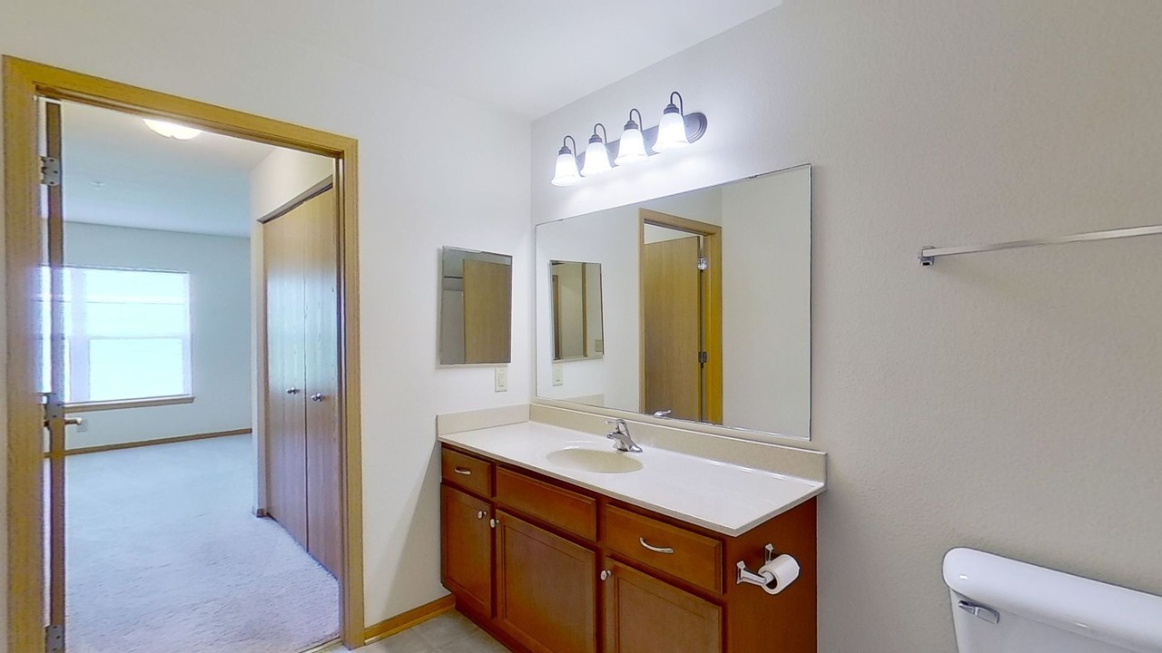 625 Cedar Bluffs Way - Photo 6 of 16