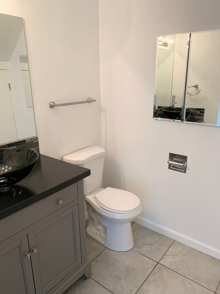 Brookshore Apartments - Photo 5 of 40