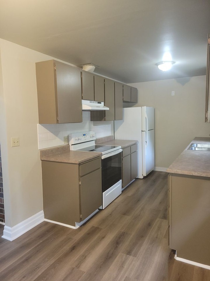 102 S Summit Ave #A - Photo 5 of 17