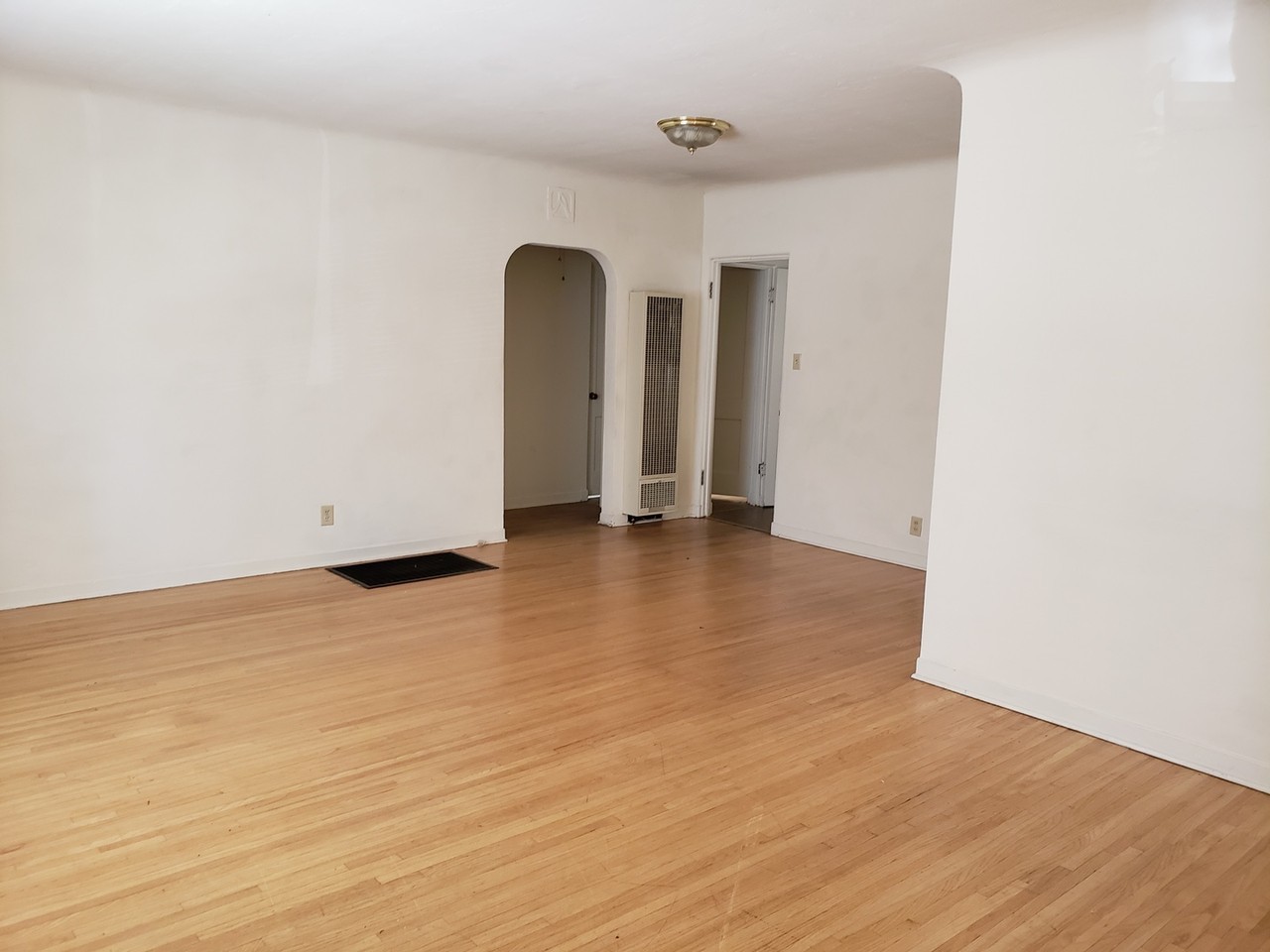 2916 Constitution Ave Ne - Photo 2 of 20