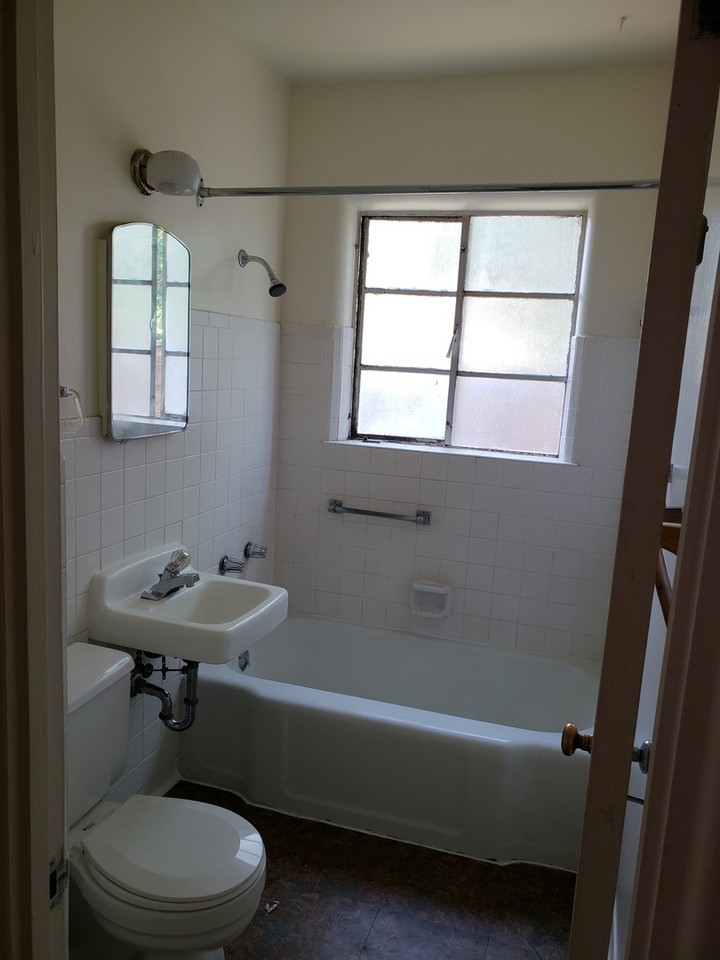 2916 Constitution Ave Ne - Photo 4 of 20
