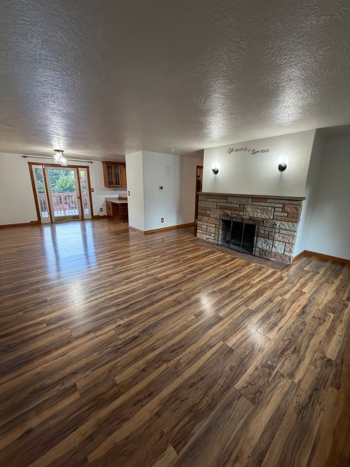 116 Crestwood Dr Sw - Photo 4 of 19