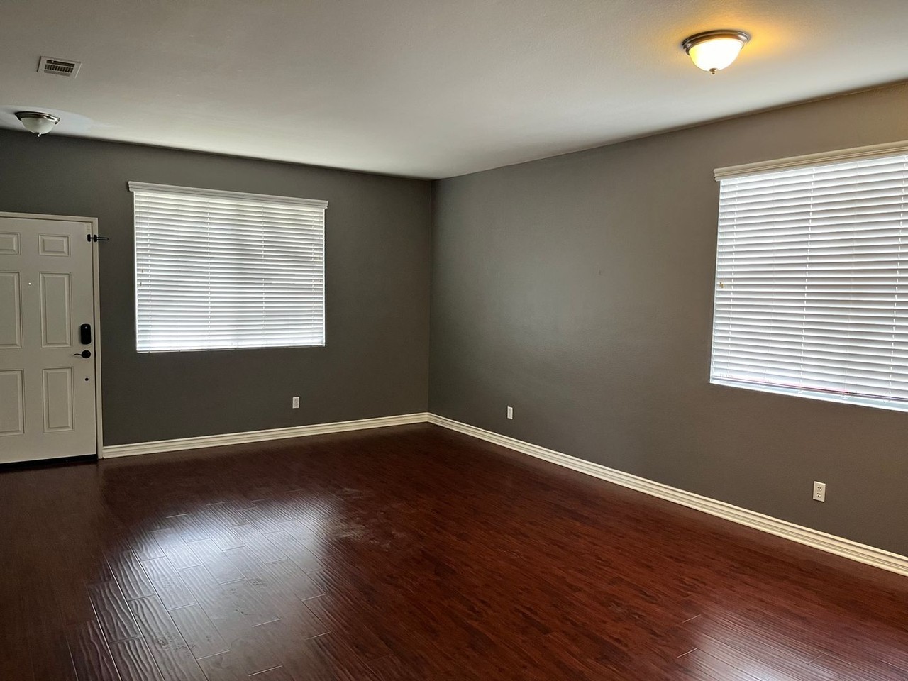 43752 Seine Ct - Photo 3 of 15