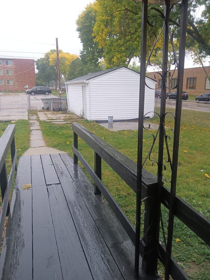 5341 N 27th St - Photo 2 of 12