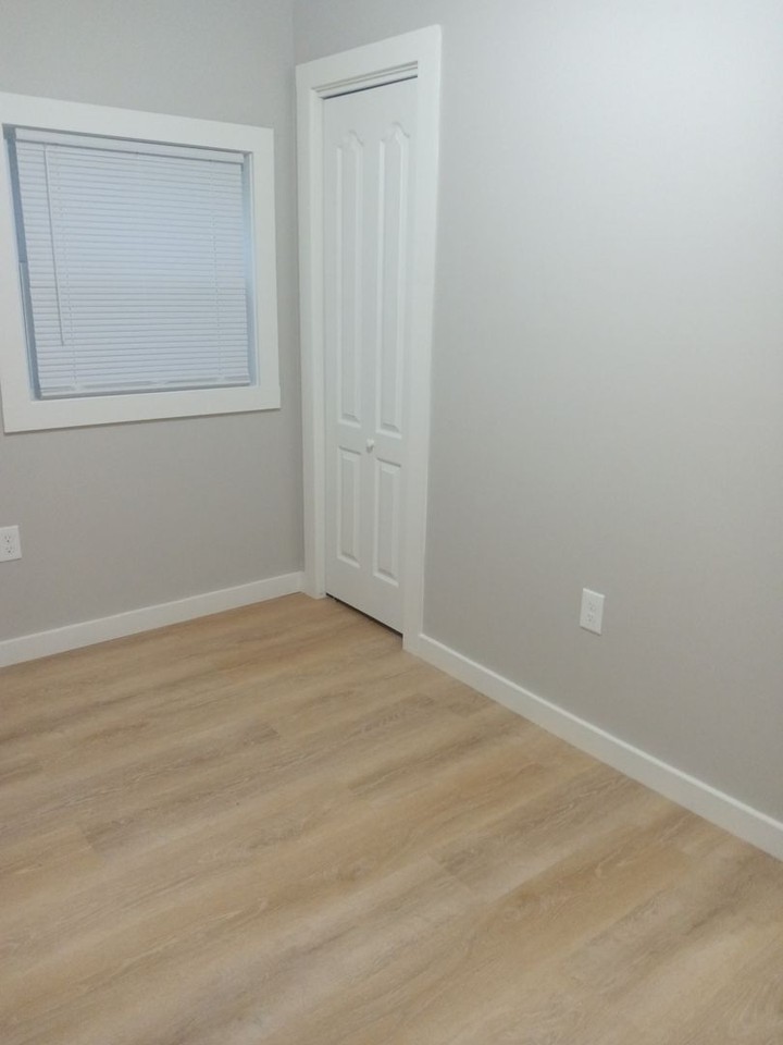 5341 N 27th St - Photo 5 of 12