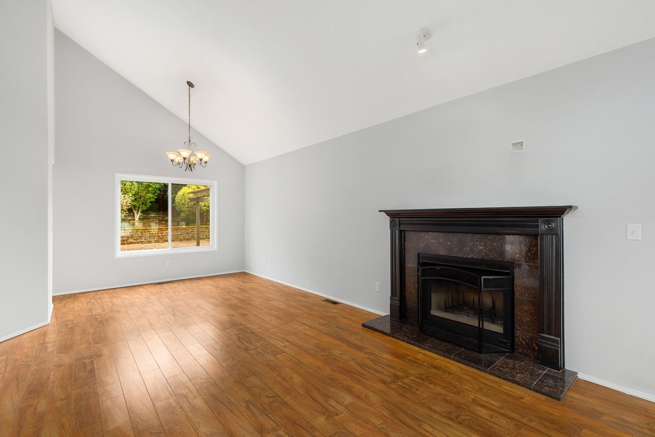 13380 122nd Pl Ne - Photo 5 of 27