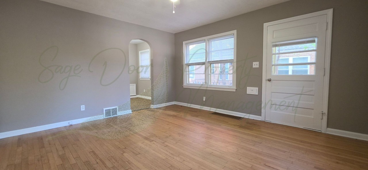 1530 S Ash Ave - Photo 2 of 11