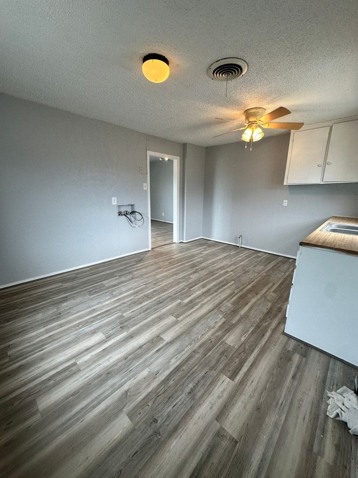 1635 Nw 20th Ave - Photo 5 of 12