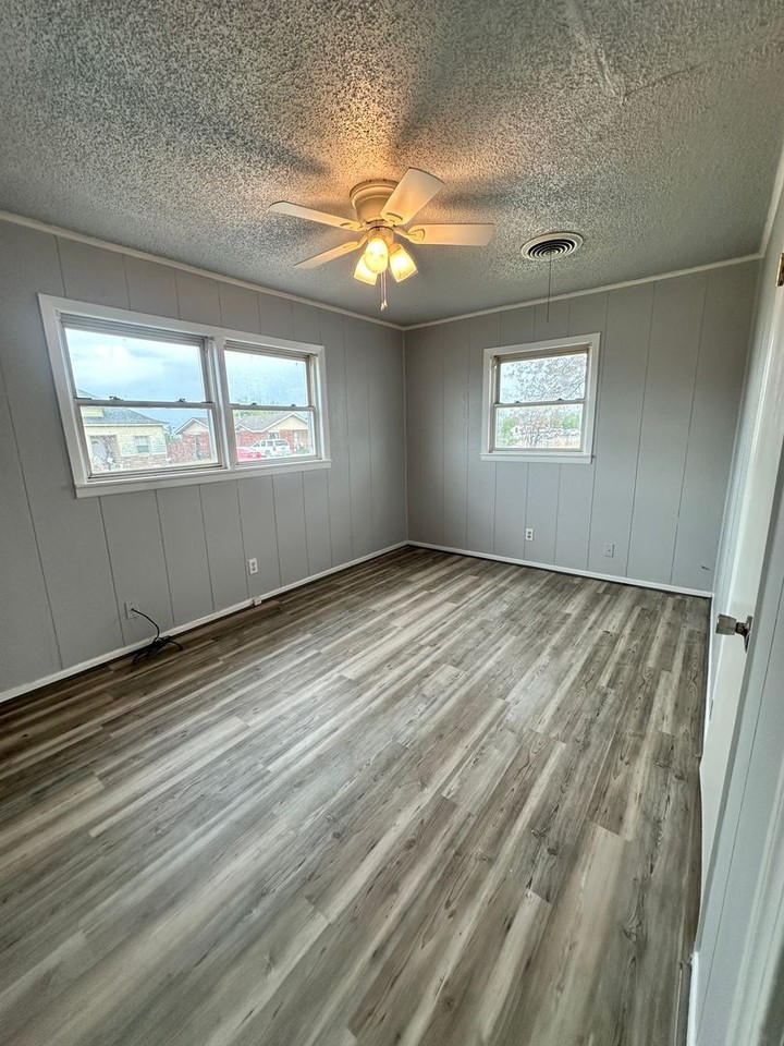 1635 Nw 20th Ave - Photo 6 of 12