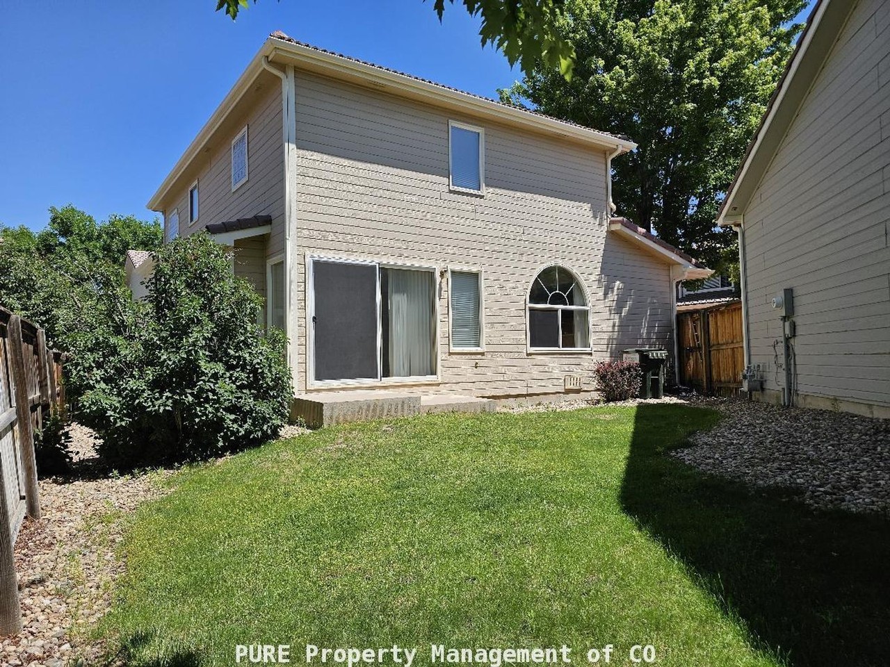 1298 Braewood Ave - Photo 4 of 24