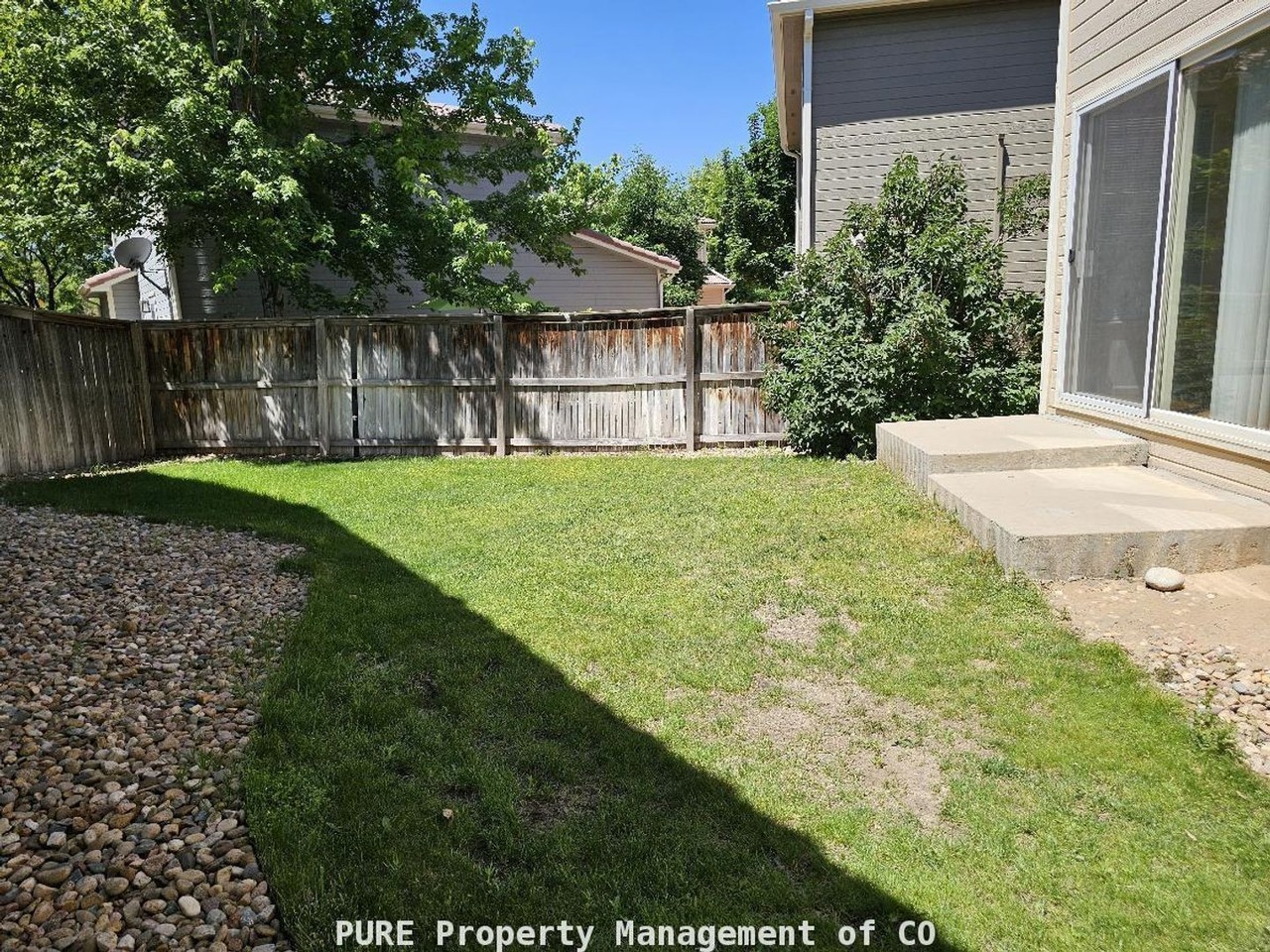 1298 Braewood Ave - Photo 5 of 24