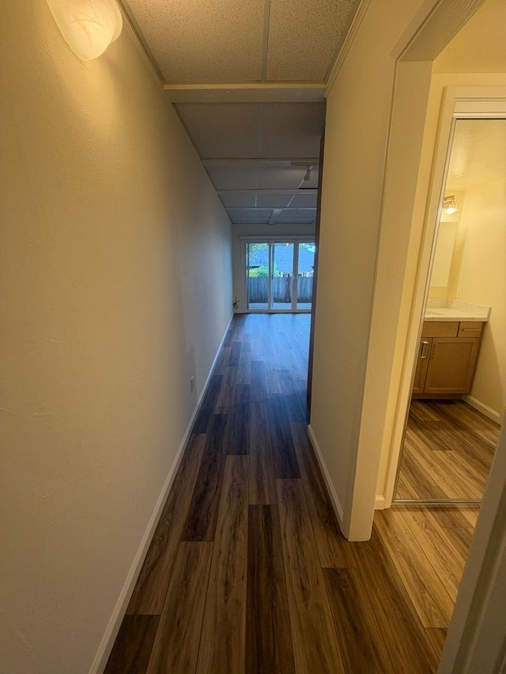 229 1st St - Photo 5 of 28