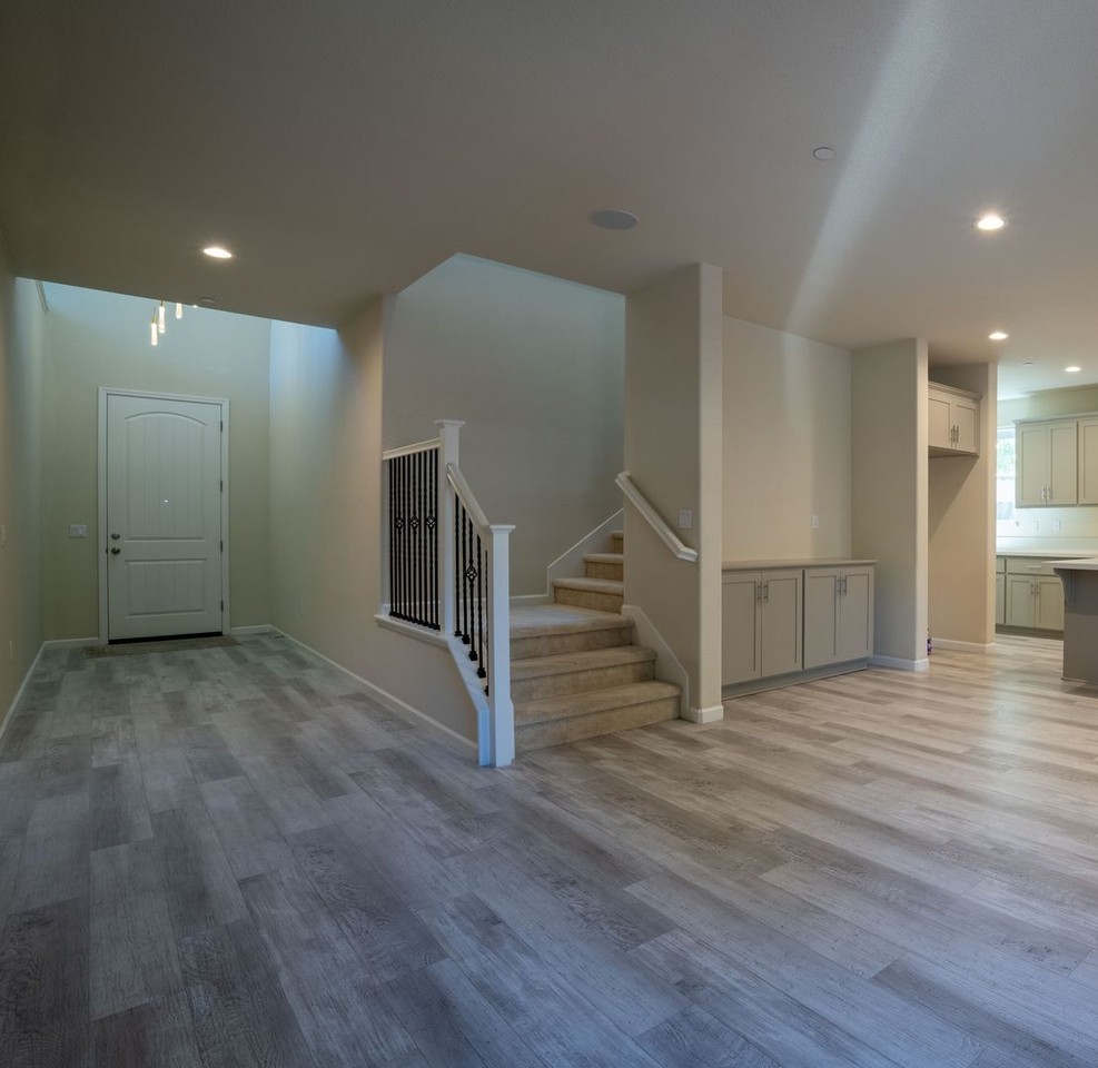 3625 Blue Bird Dr - Photo 6 of 38