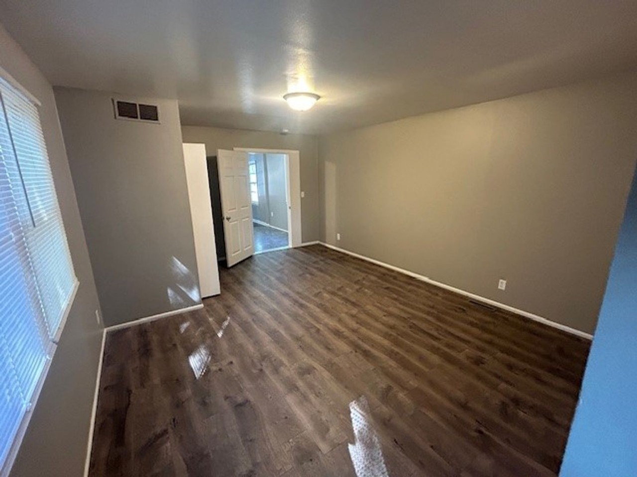 840 S Pinecrest St - Photo 6 of 15