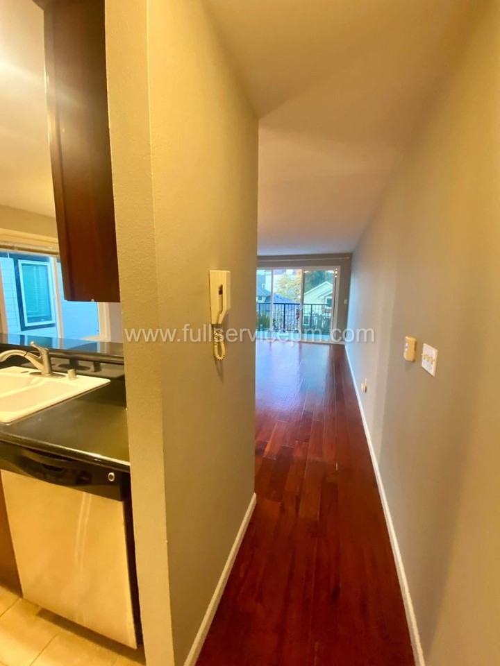 2413 Nw 59th St #402E - Photo 3 of 28