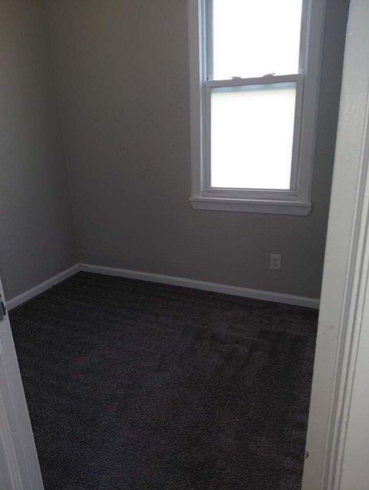 3279 W 50th St - Photo 7 of 14