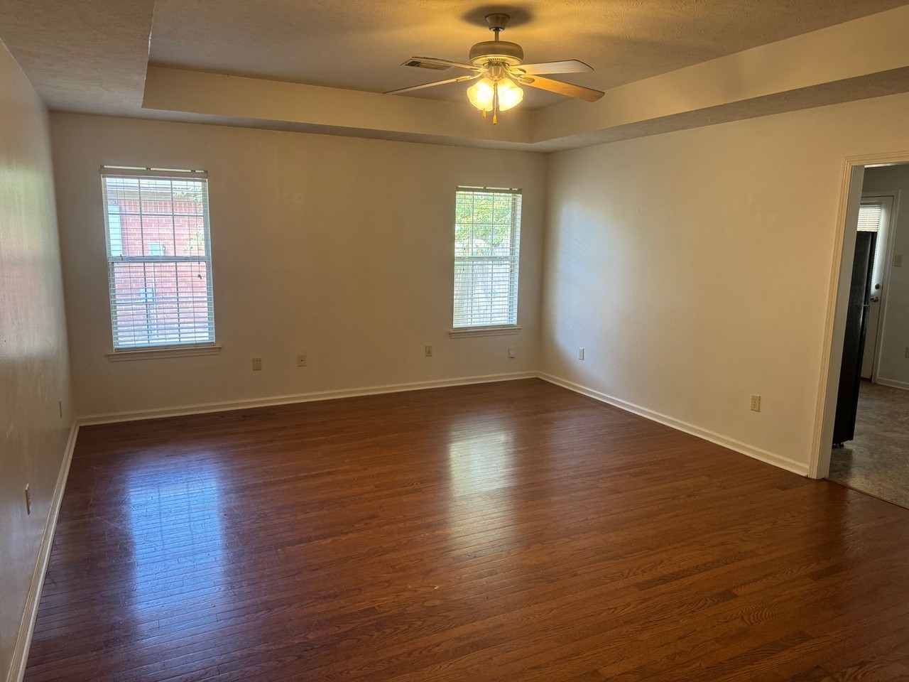1340 Pyramid Dr - Photo 2 of 11