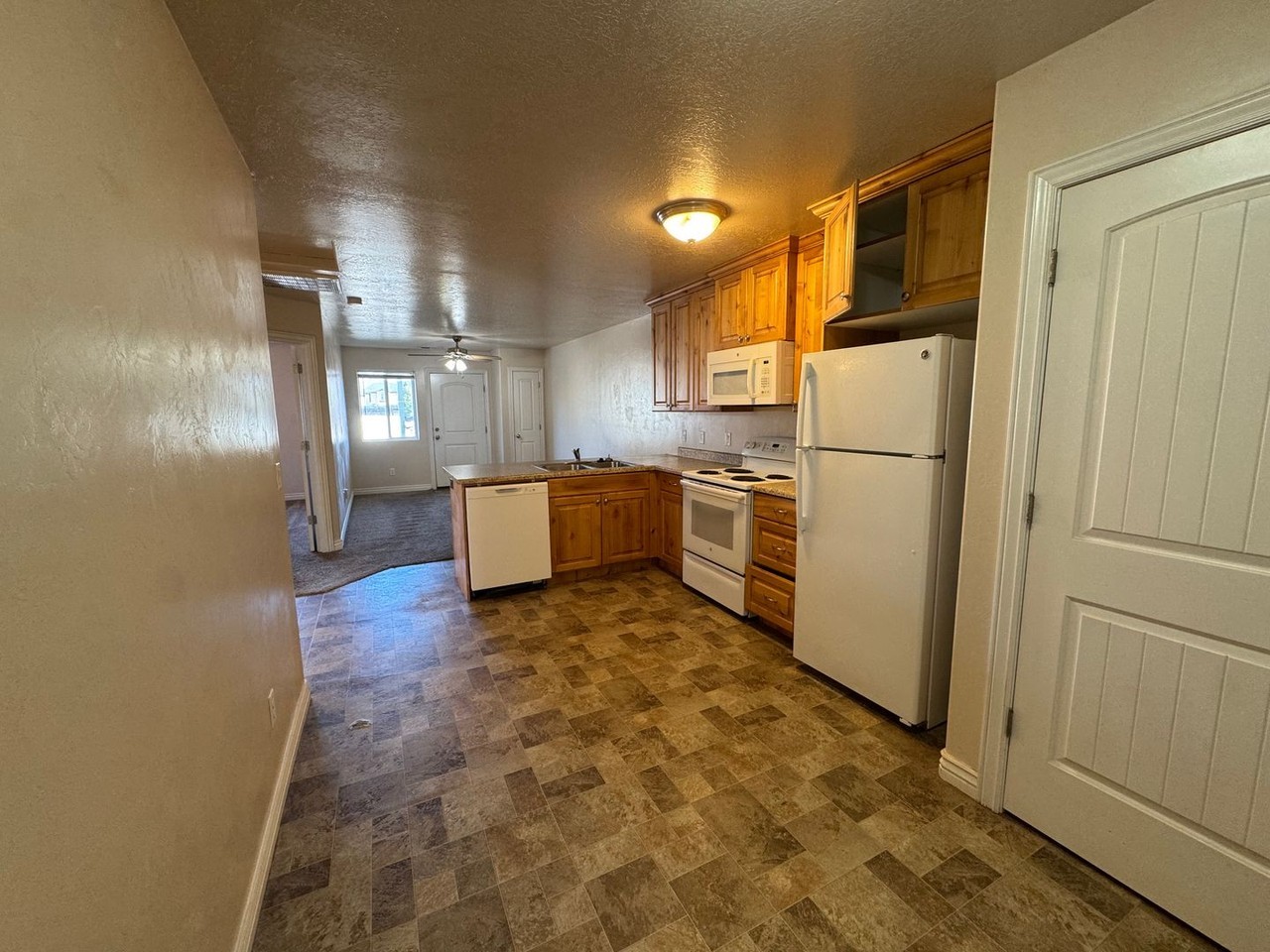 2021 W Starry Ln - Photo 5 of 16