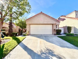 featured image of 40303 Via Estrada
