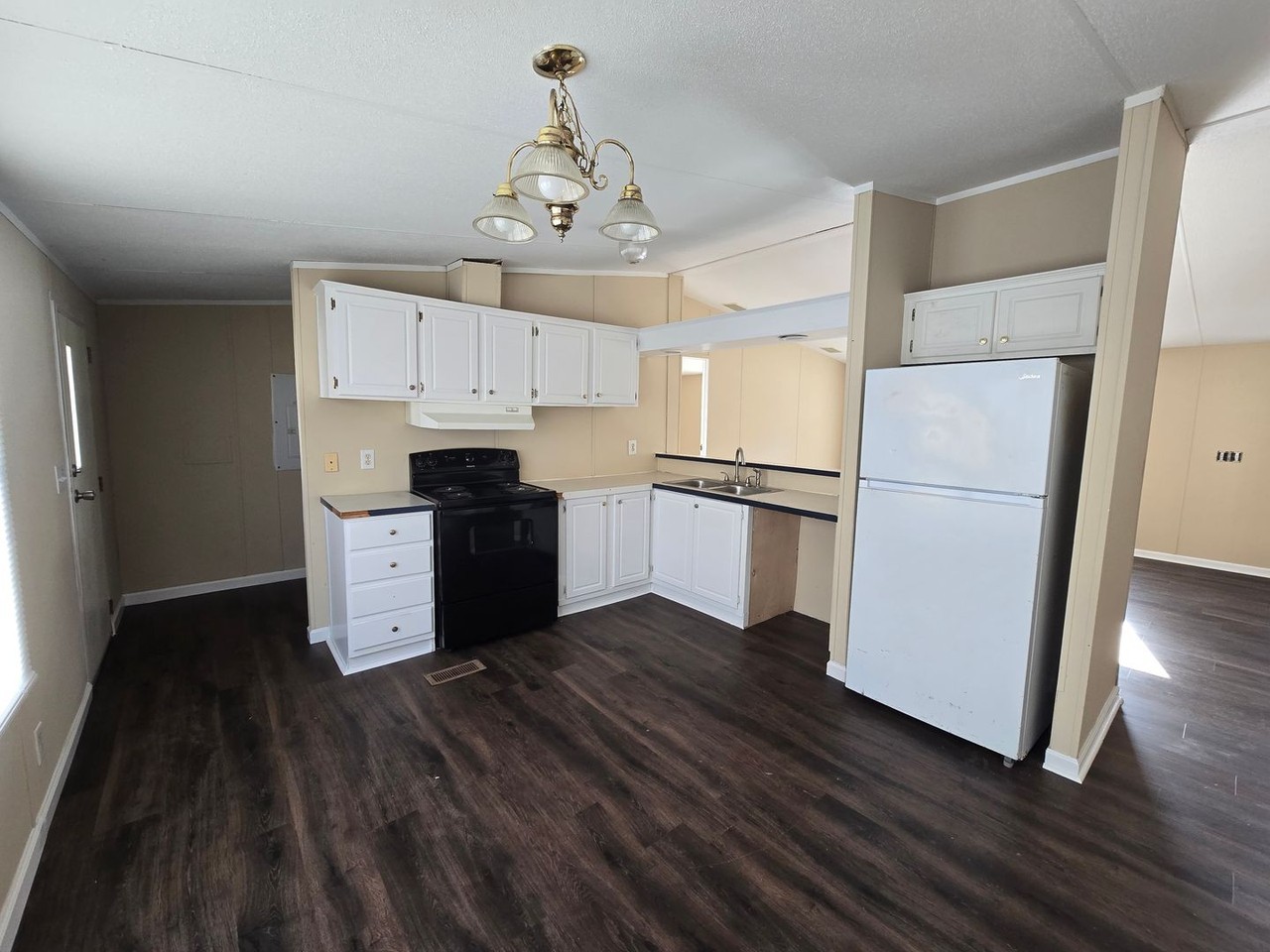 202 Tarpon Ct - Photo 4 of 20