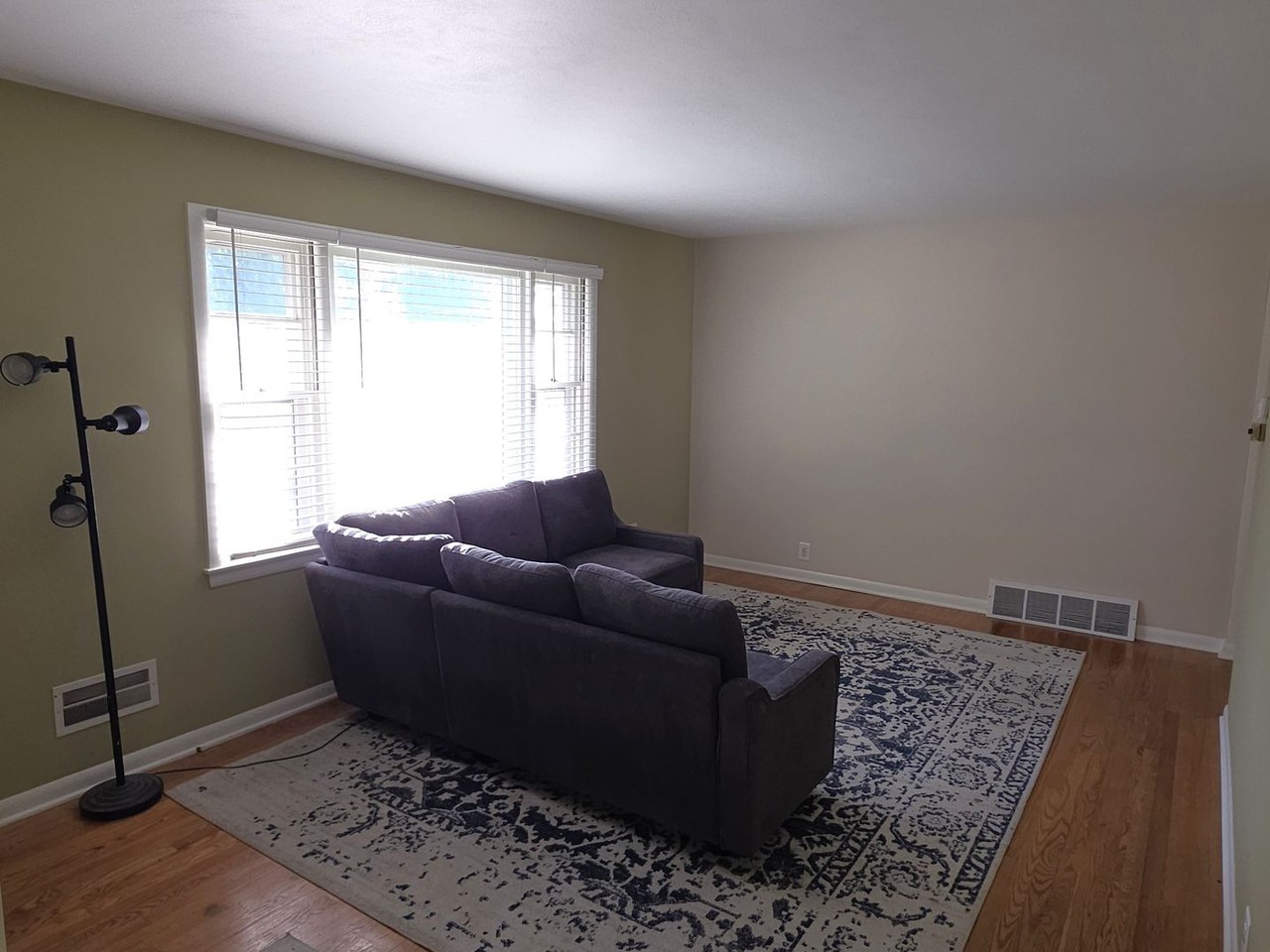 2602 26th St - Photo 4 of 36