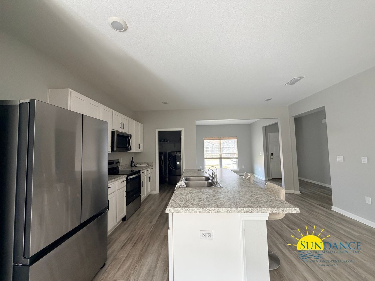 38 Silverthorn St - Photo 2 of 17