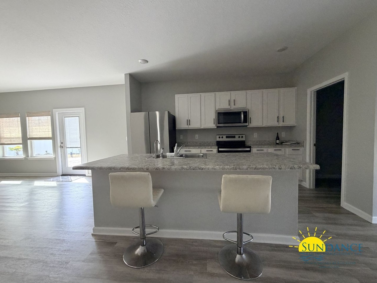 38 Silverthorn St - Photo 3 of 17