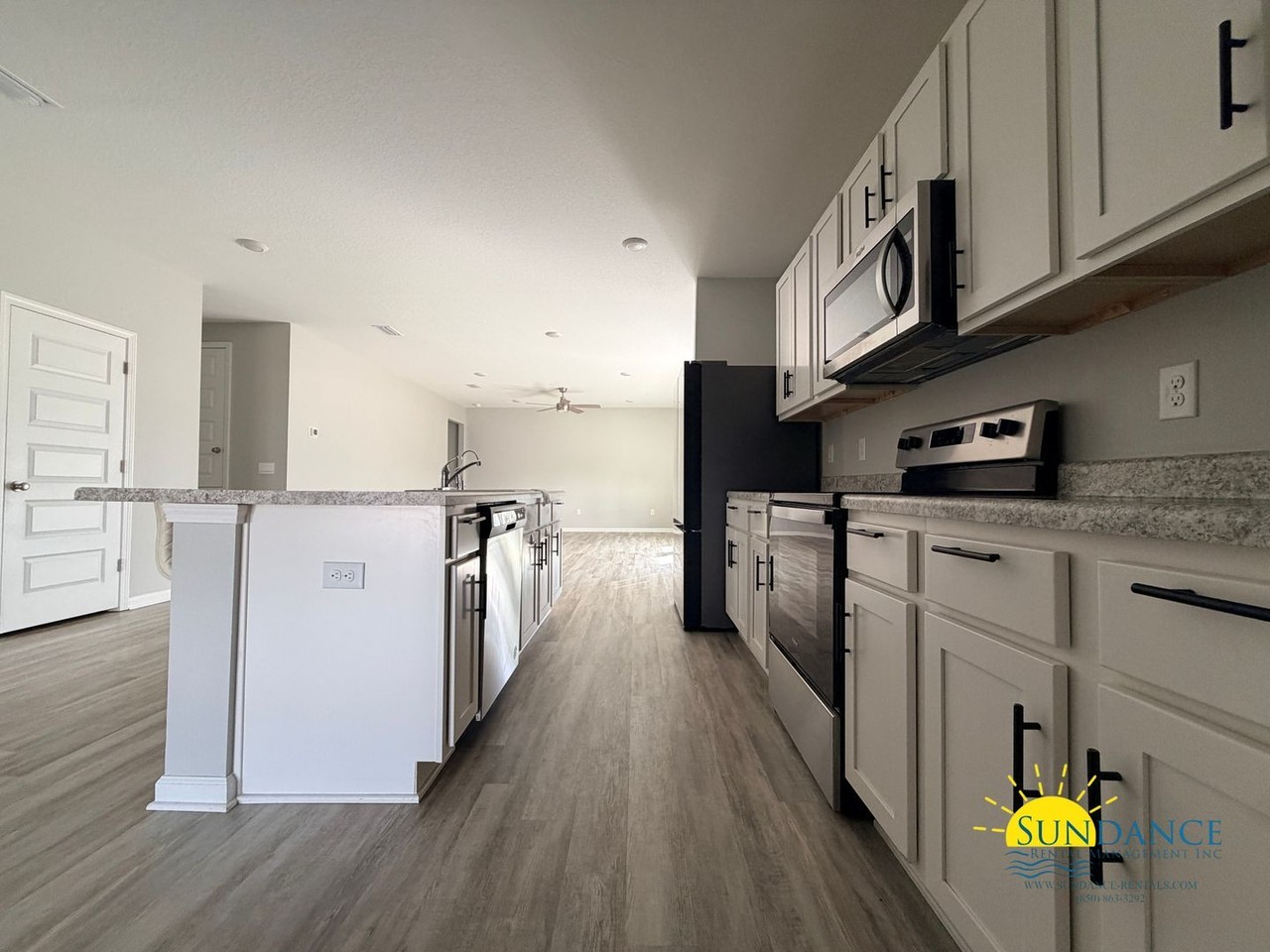 38 Silverthorn St - Photo 4 of 17